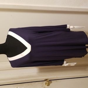 Women's nwt navy blue tunic v-neck